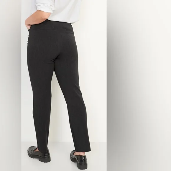 🎉 SALE 🎉 NWT Old Navy High-Waisted Pixie Straight Pants - Picture 4 of 8